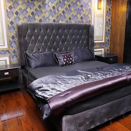 Adara Suites Lahor Dış mekan fotoğraf
