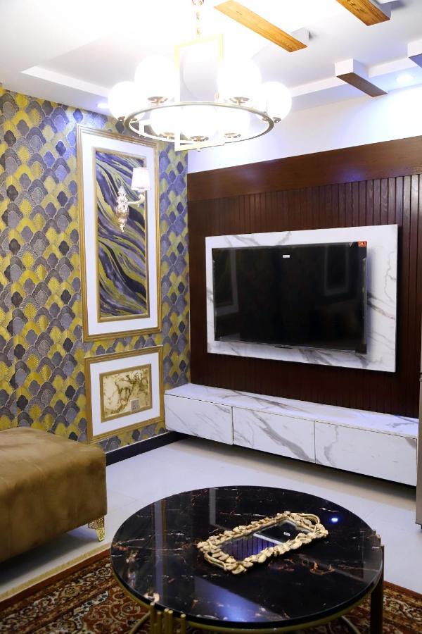 Adara Suites Lahor Dış mekan fotoğraf