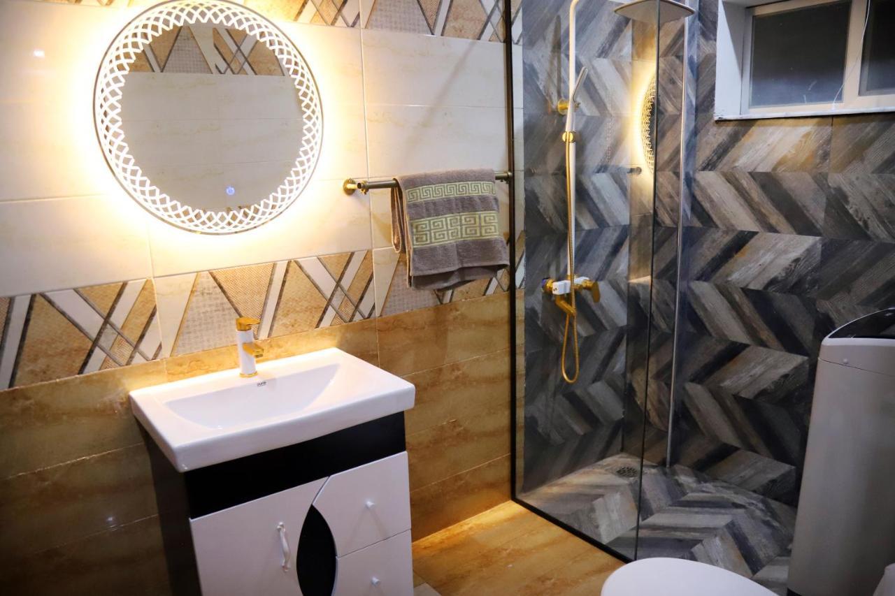 Adara Suites Lahor Dış mekan fotoğraf