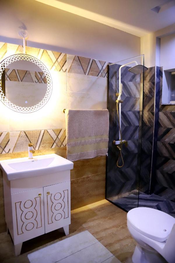 Adara Suites Lahor Dış mekan fotoğraf